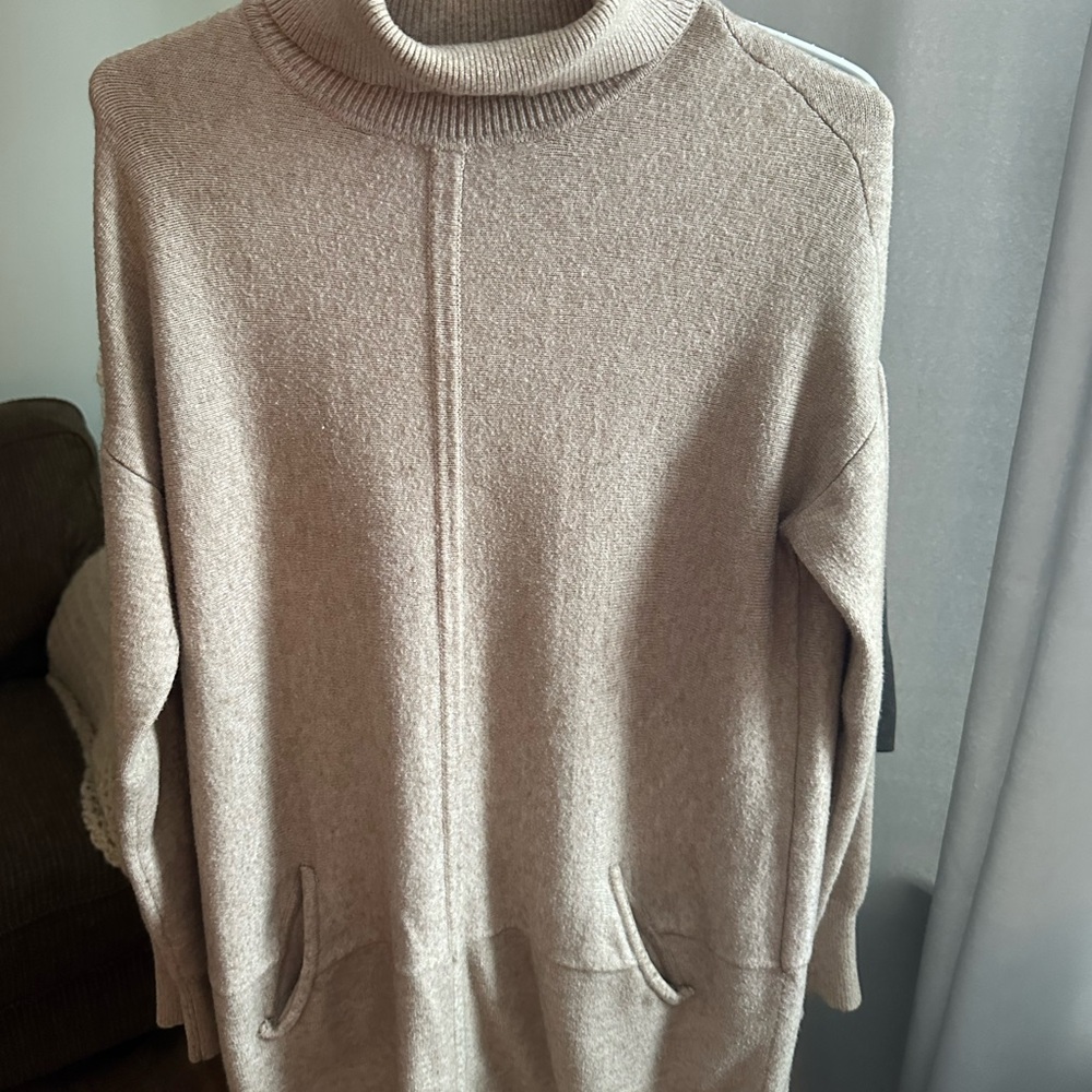Cozy Tan Women's Sweater - EUC